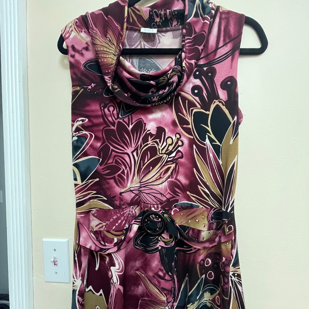 Sleeveless tunic